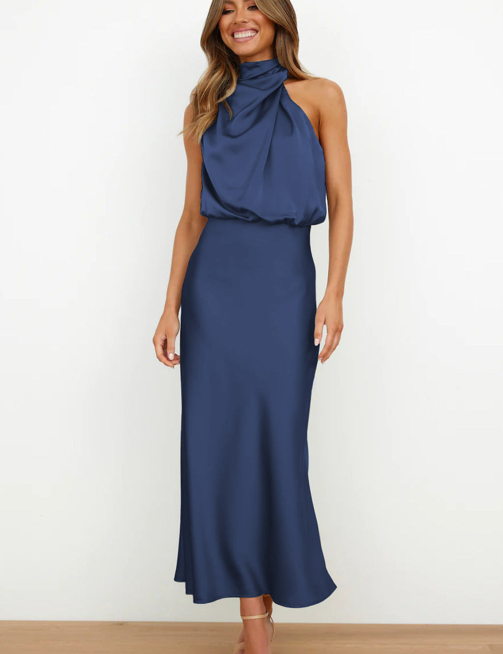 Tyra | Elegancka wieczorowa sukienka z dekoltem halter