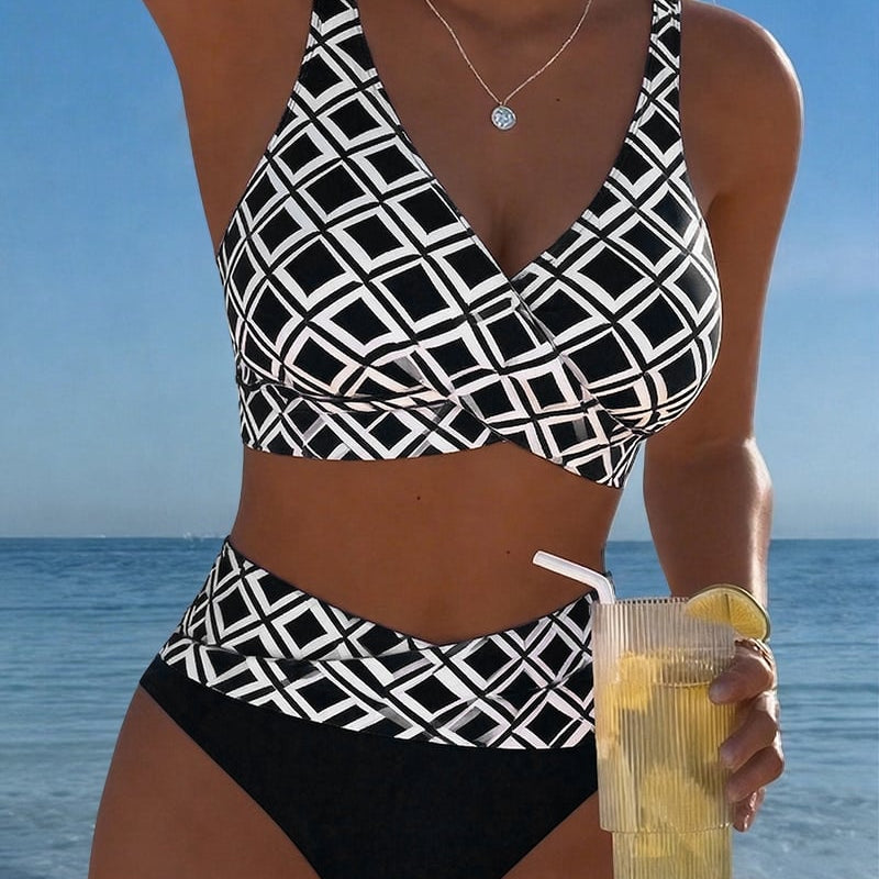 Sara - Bikini z Dwiema Częściami z Biustonoszem w Wycięciu i Wzorem Diamentowym