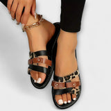 Jenevra - Sandały z krzyżującymi się paskami w panterkę