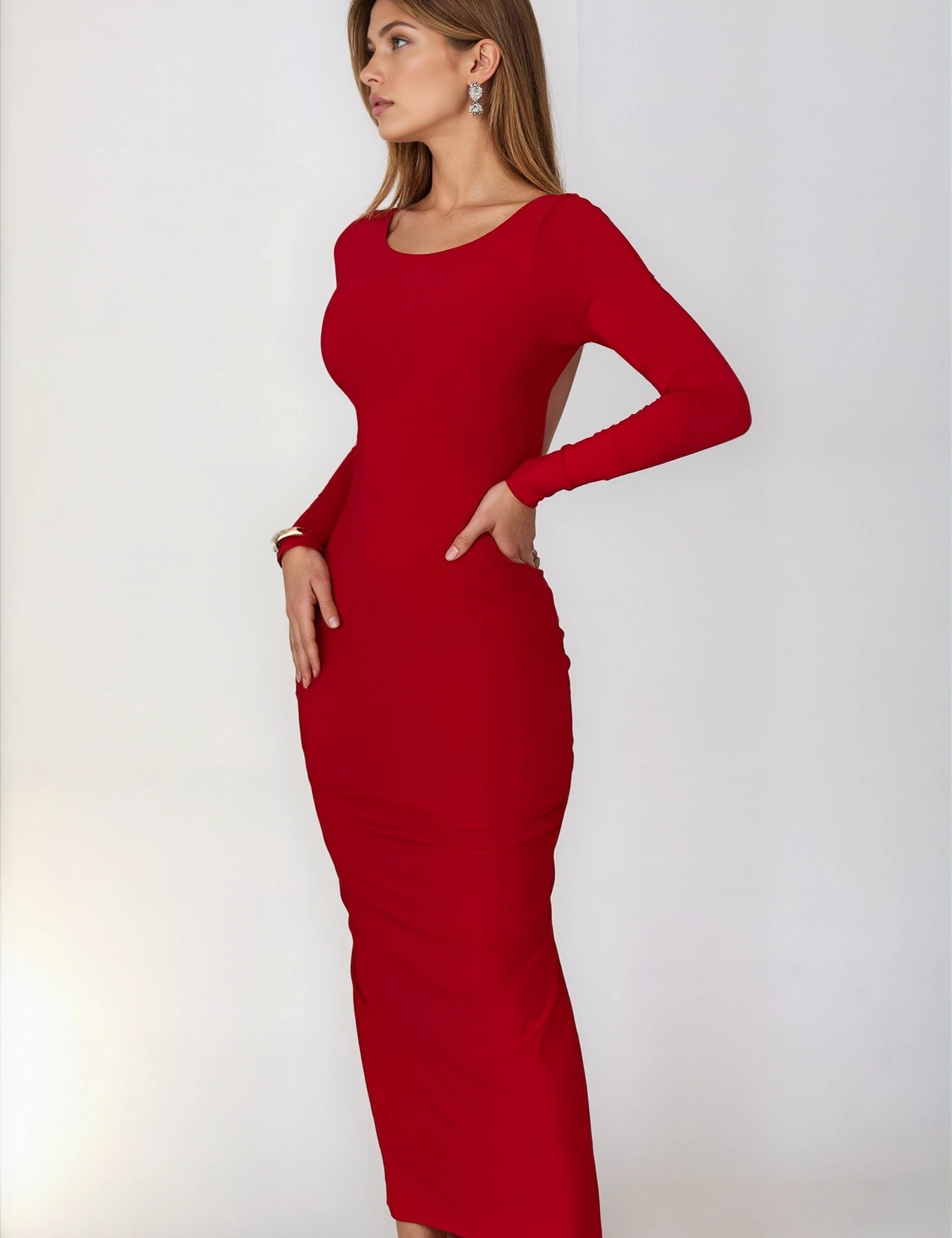Agata | Elegancka sukienka z odkrytymi plecami